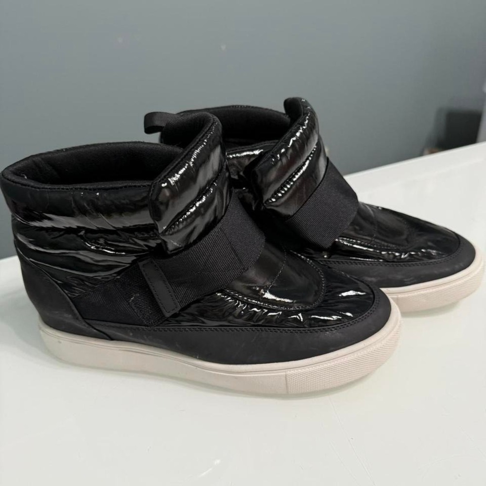 JF black puffer high top sneakers 🖤 minimalist sneaker boots‎